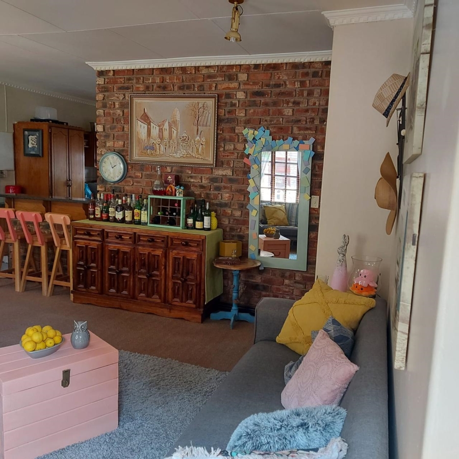 To Let 2 Bedroom Property for Rent in Langenhovenpark Free State